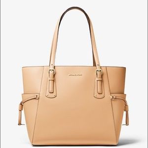 New Michael Kors Voyager Leather Tote